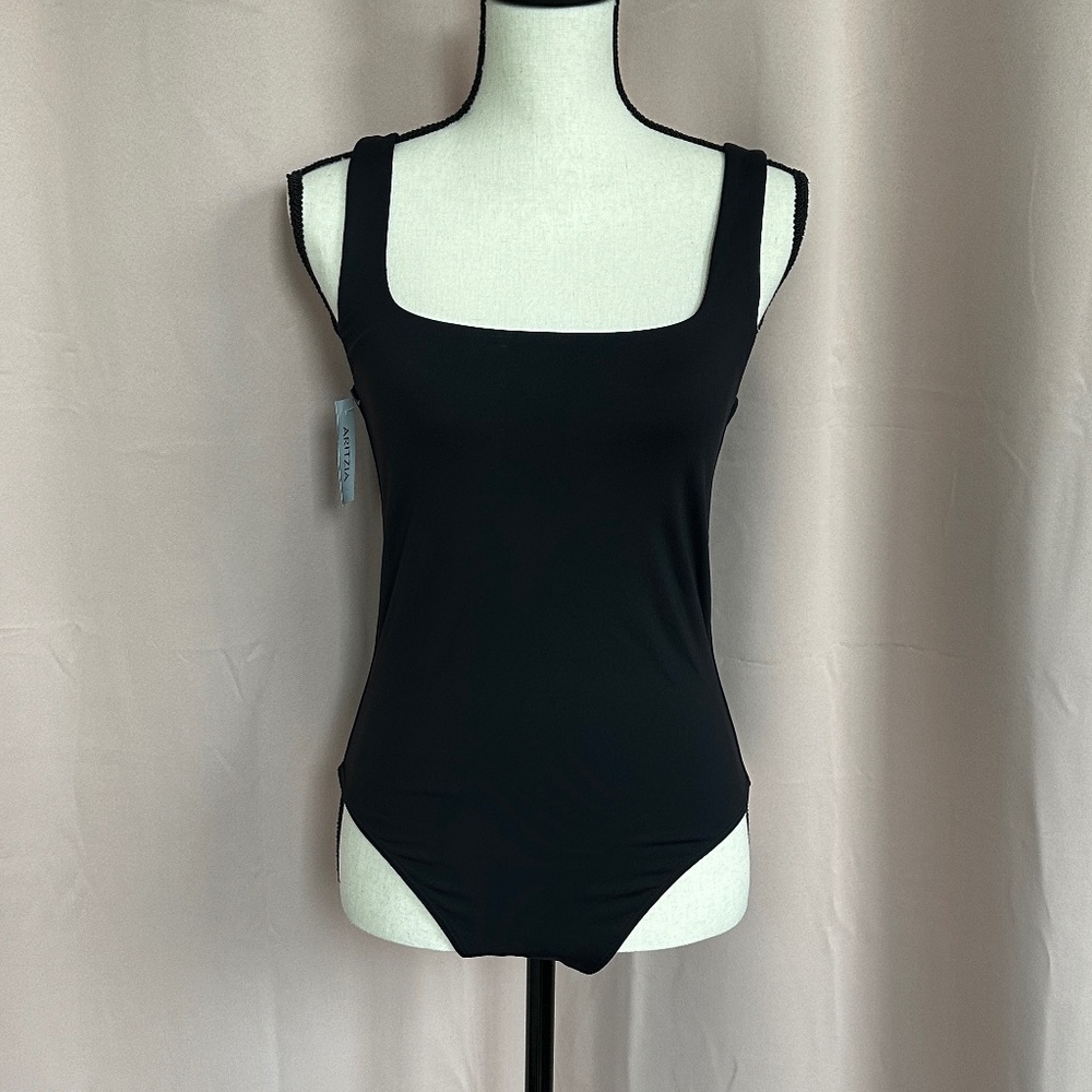 Aritzia Contour Squareneck sleeveless Bodysuit